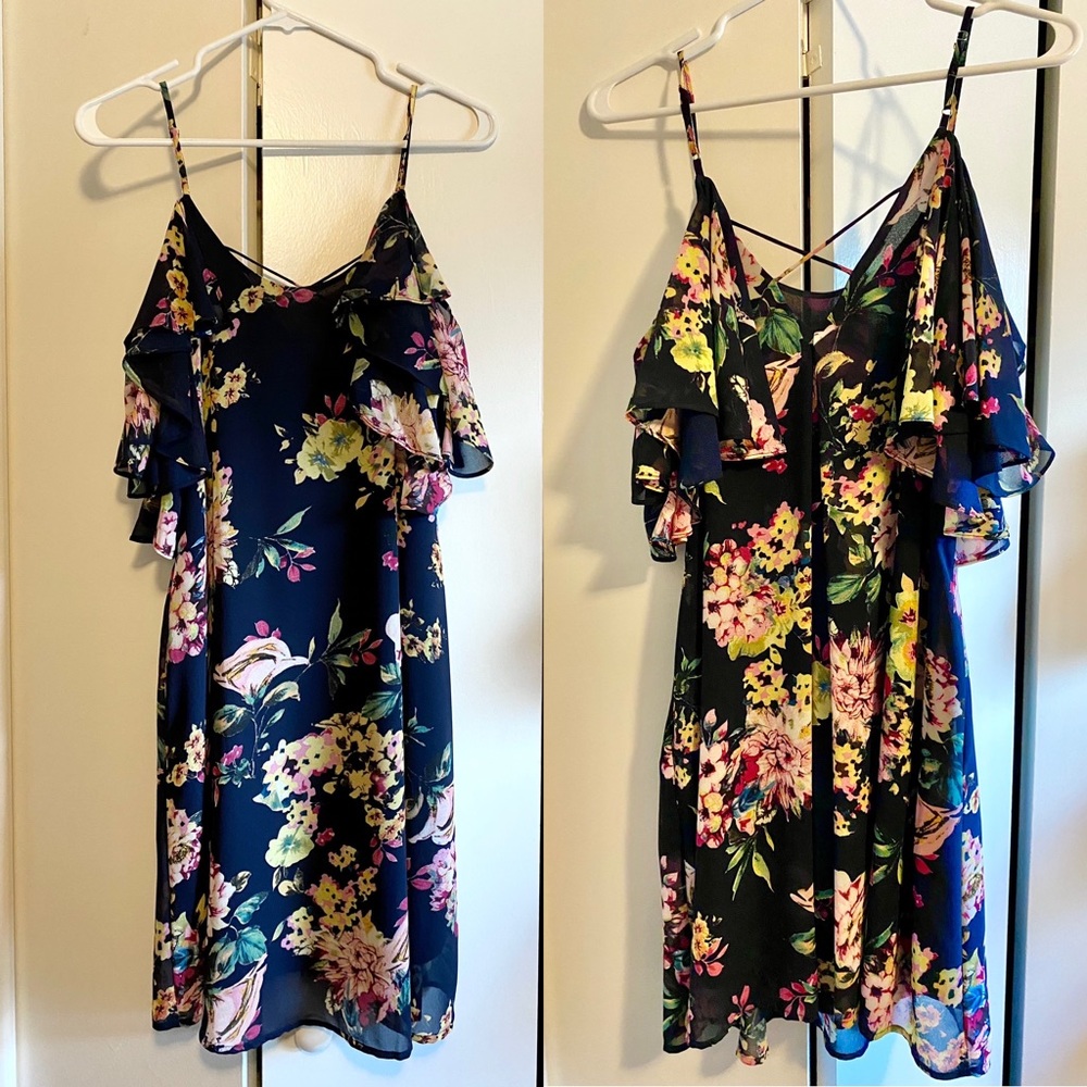 Cold shoulder flowy floral dress with pockets